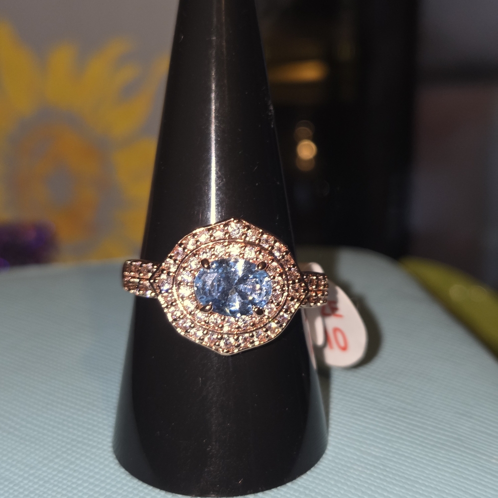 Dazzling Blue and Gold Women's Ring